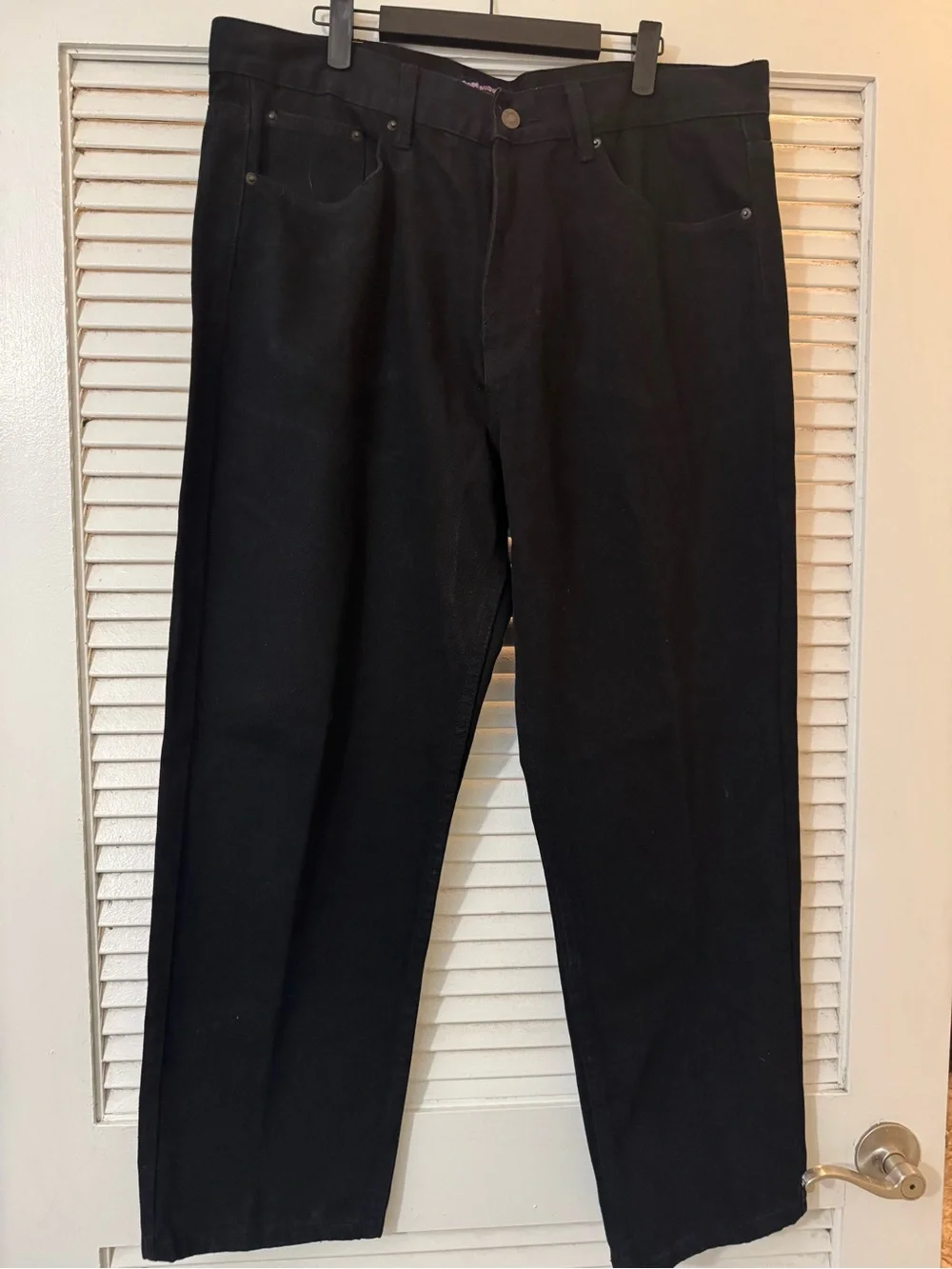 Relaxed Fit Black Men's Jeans — Comfortable Everyday Style